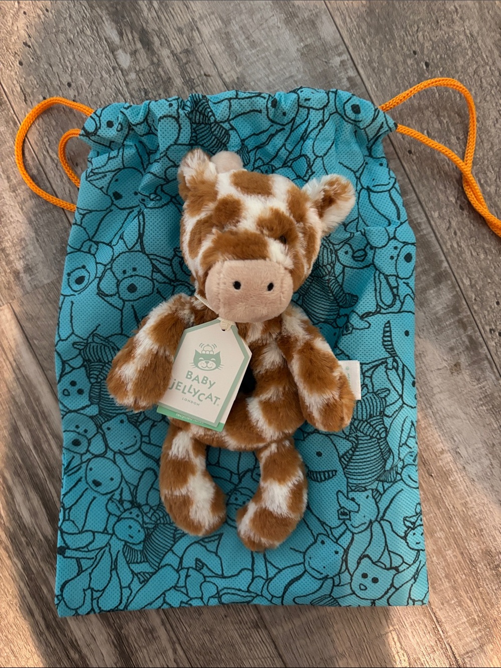 Jellycat NWT Bashful Giraffe Plush Ring Rattle